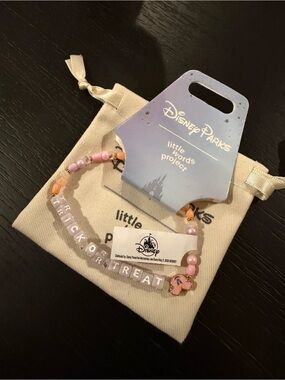 Disney little words project  'TRICK OR TREAT' Beaded Bracelet